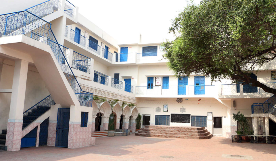Image-2-for-banner-School-Building