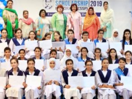 Scholarships-2019-13-294x295